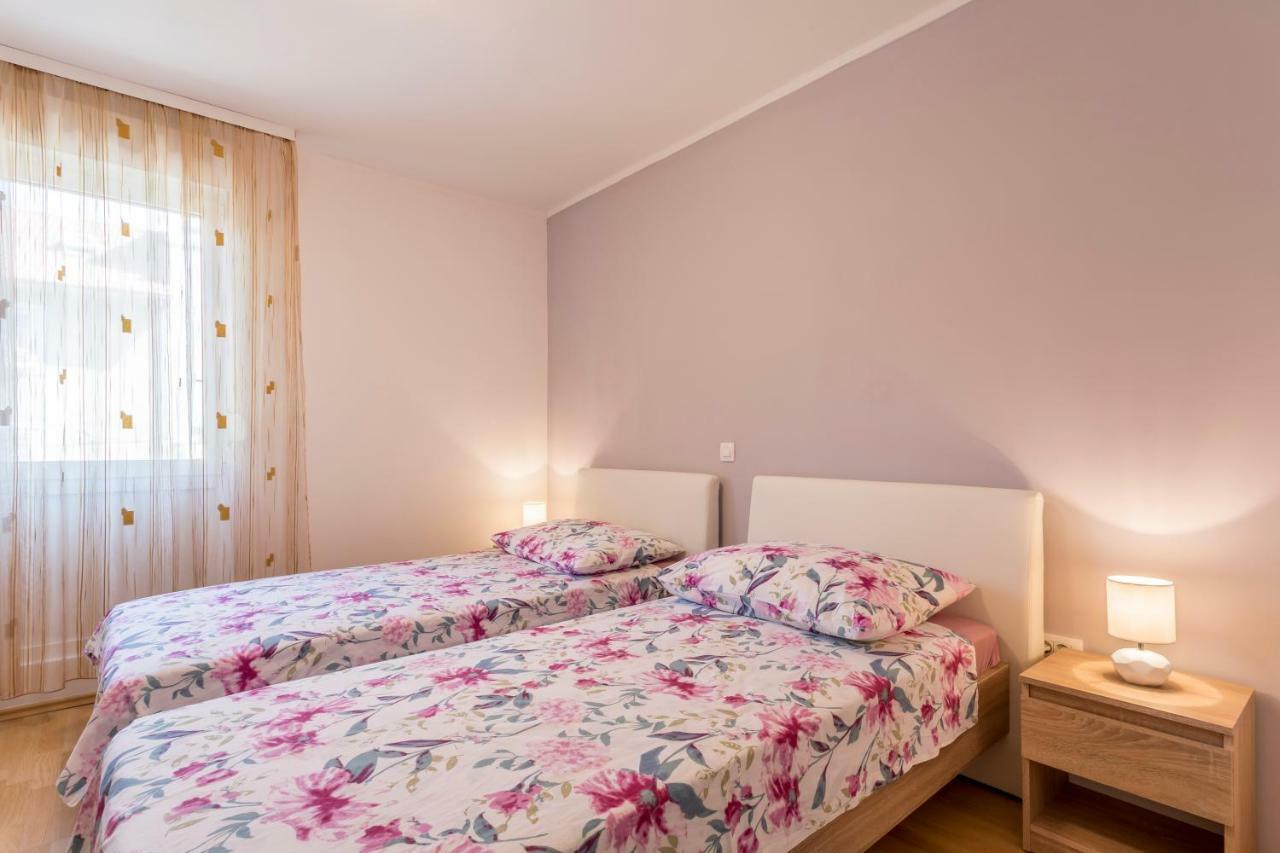 Modern Apartment Near The Beach And Center Of Split Luaran gambar