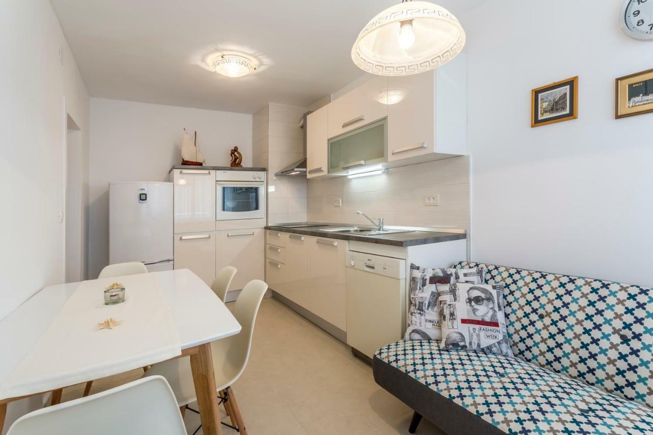 Modern Apartment Near The Beach And Center Of Split Luaran gambar