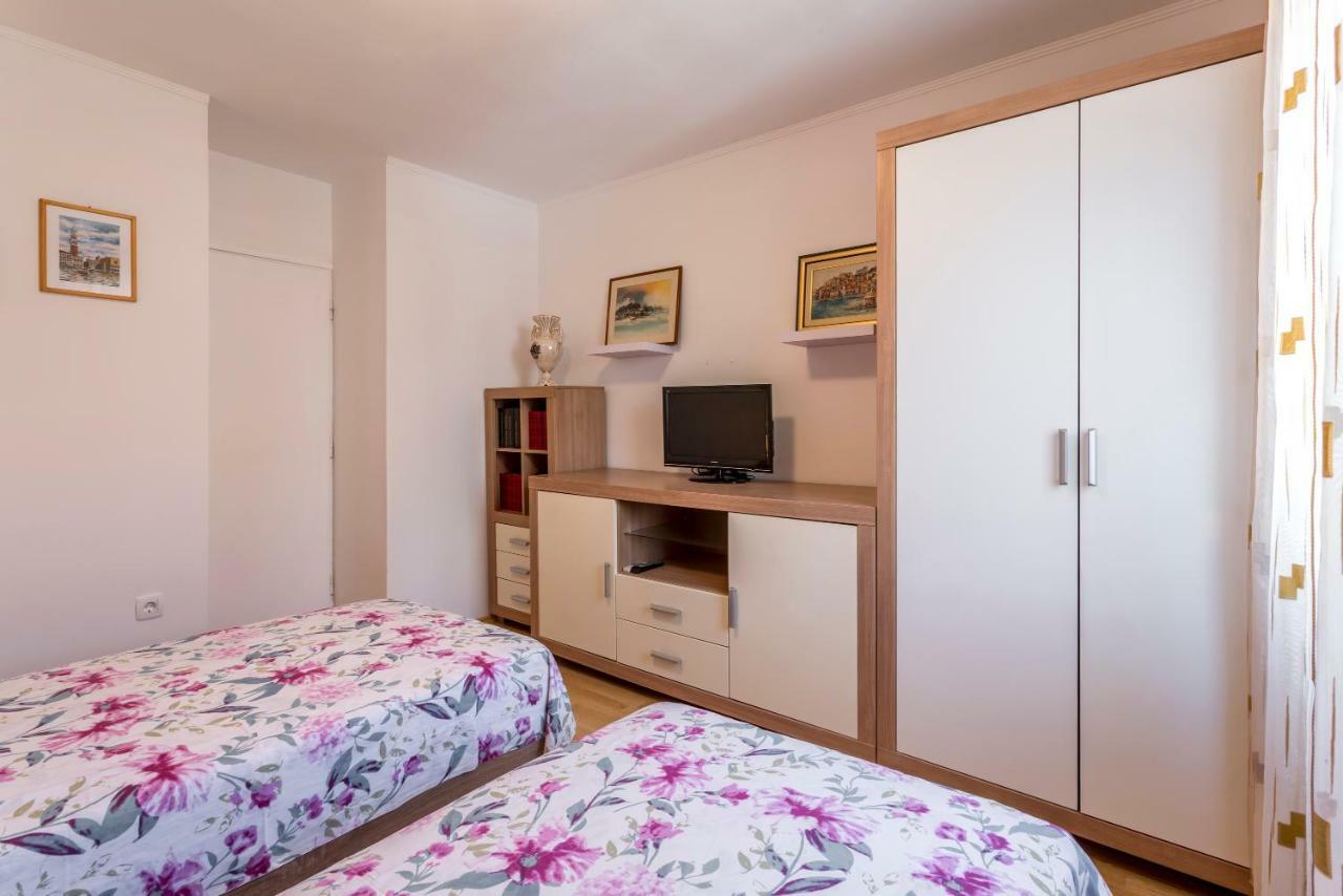 Modern Apartment Near The Beach And Center Of Split Luaran gambar